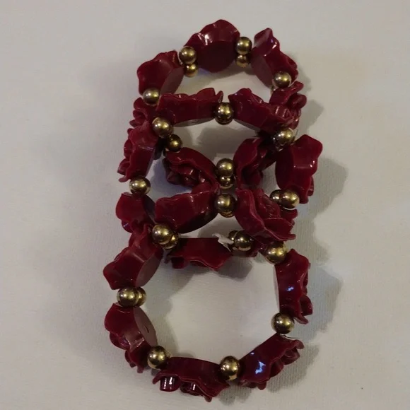 Beautiful 3D rose stretch fit beads bracelets. - Picture 4 of 5